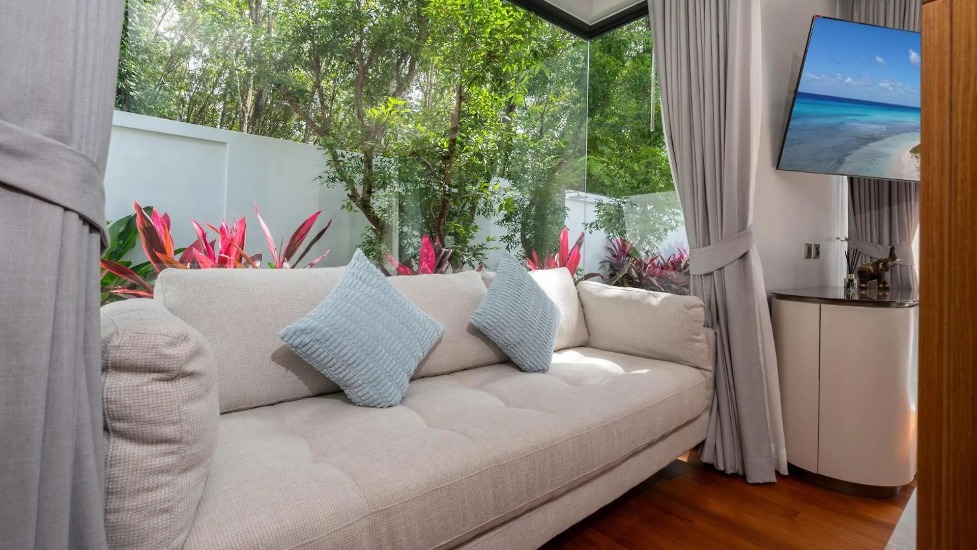 Bang Tao Botanica Modern Loft 4 Bd S Villa Phuket